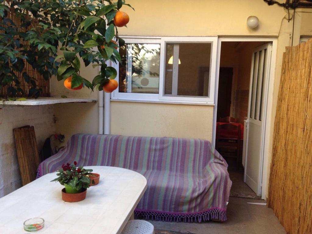 Love Greece Apartments room 1